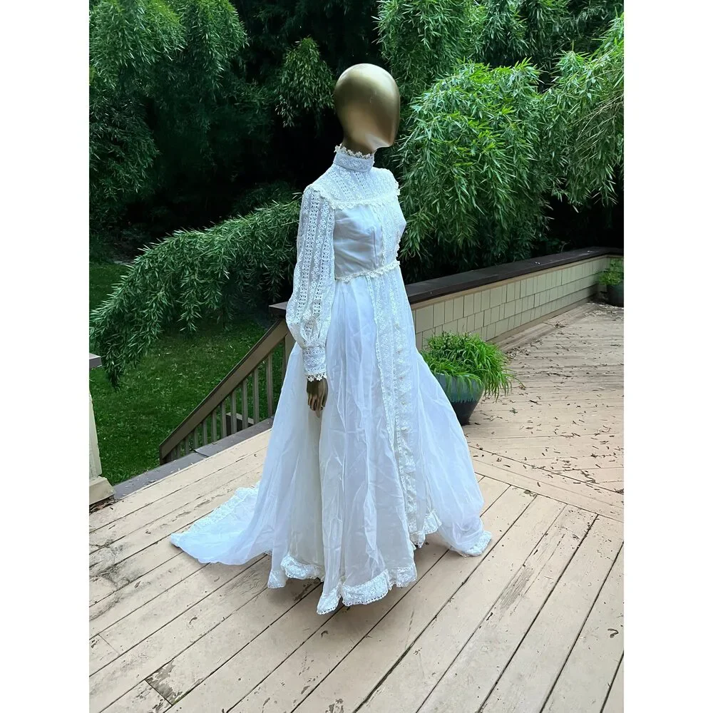 Vintage 70s Wedding Dress, Prairie-style, lace, with train, size s - Picture 3 of 12